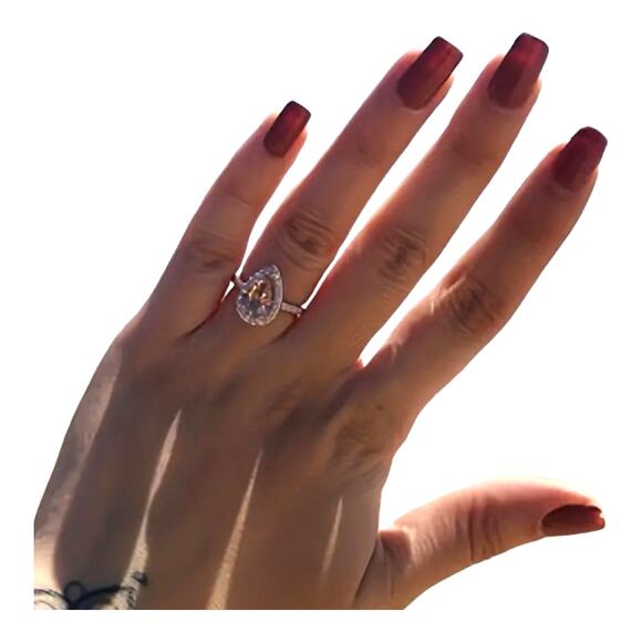 NEW Rose Gold Elegant Teardrop Pear Shape Blush Pink Zirconia Ring (Size 9) - Picture 3 of 3